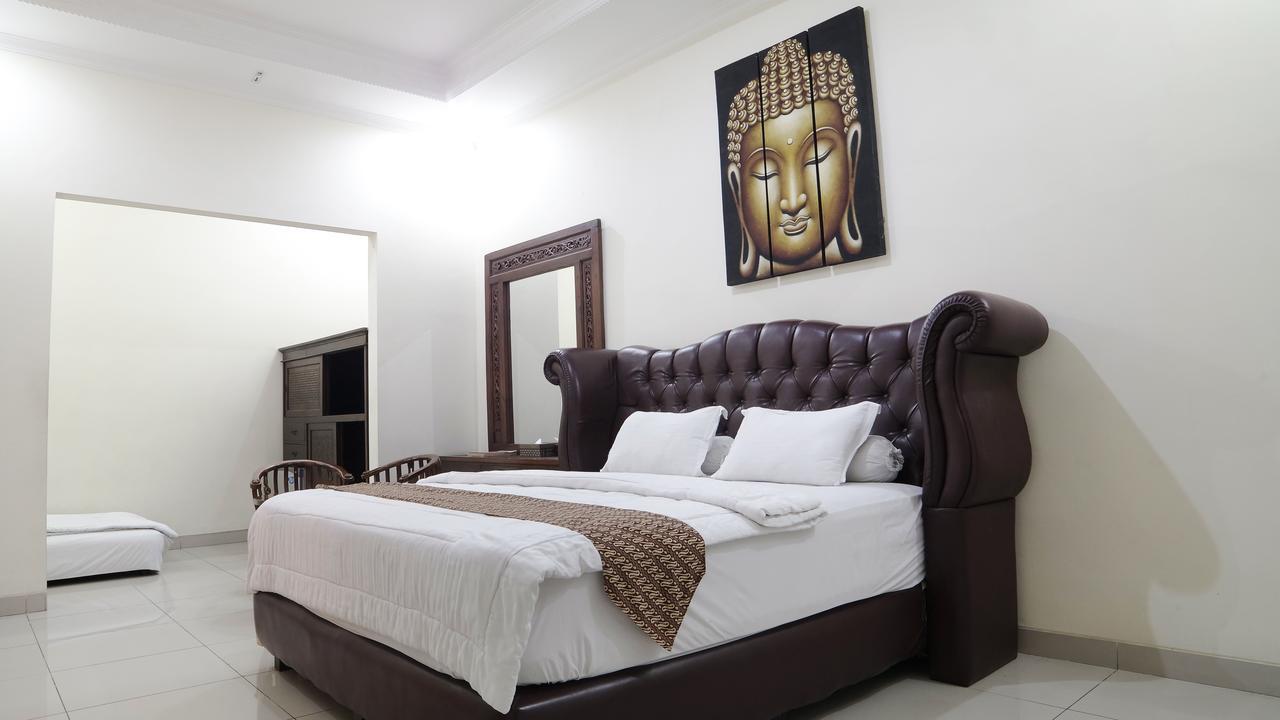 Omah Semar Homestay Yogyakarta Exterior photo